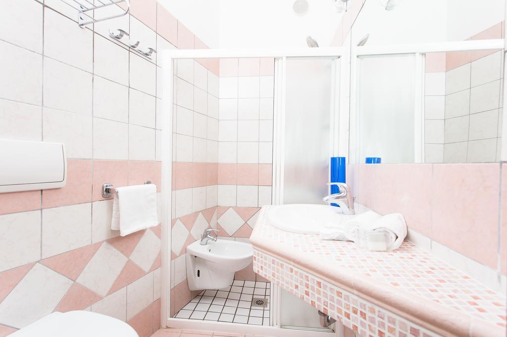 Hotel Asiago Beach Lido Di Savio Room photo